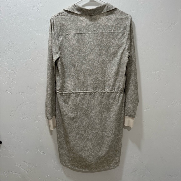 Athleta Grey White Zuma Printed Collared Shirtdress Women's XS Athletic - Picture 3 of 16